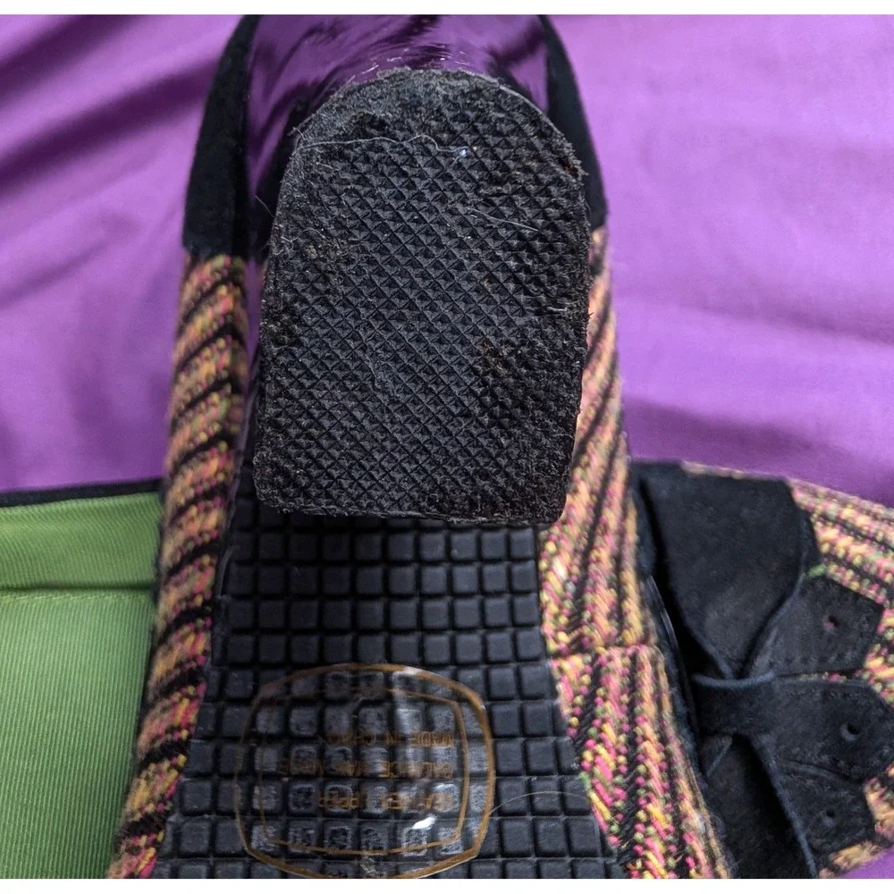 BC In The Winners Circle Black Vegan Suede Orange Woven 8.5M Bow Heels Autumn